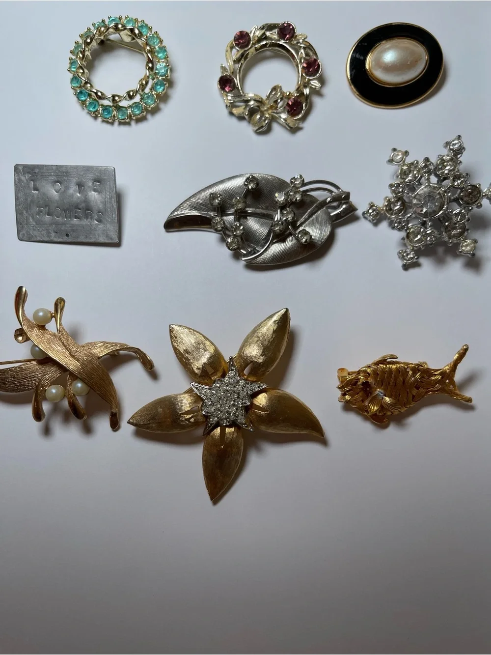 Assorted vintage brioche collection